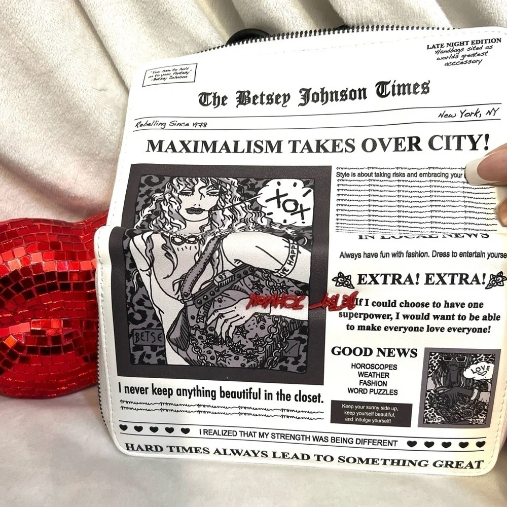 ❤️📰  Betsey Johnson 